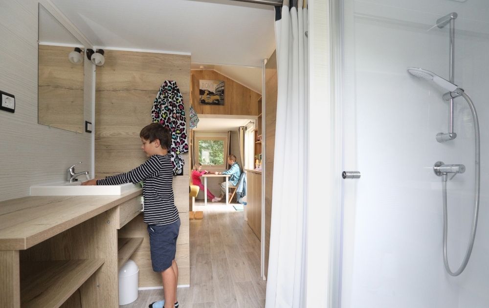 Camping-insolitre-avec-piscine-en-Baie-de-Somme-Camping-Residentiel-avec-piscine-en-Baie-de-Somme-Camping-Clos-Cacheleux-tiny-house-4 Tiny house