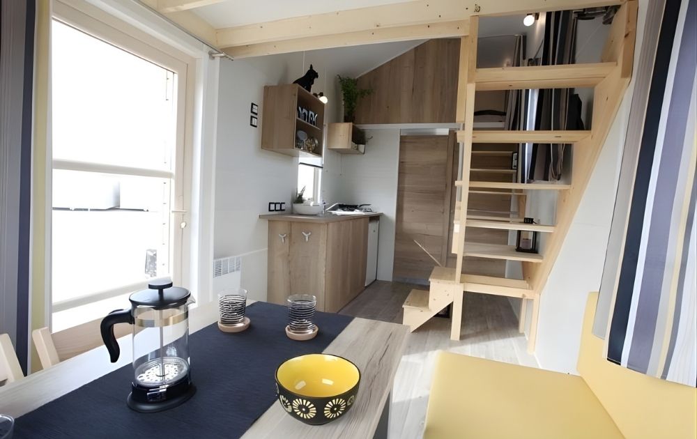 Unusual-campsite-with-swimming-pool-in-the-Bay-of-Somme-Residential-campsite-with-swimming-pool-in-the-Bay-of-Somme-Camping-Clos-Cacheleux-tiny-house Tiny house